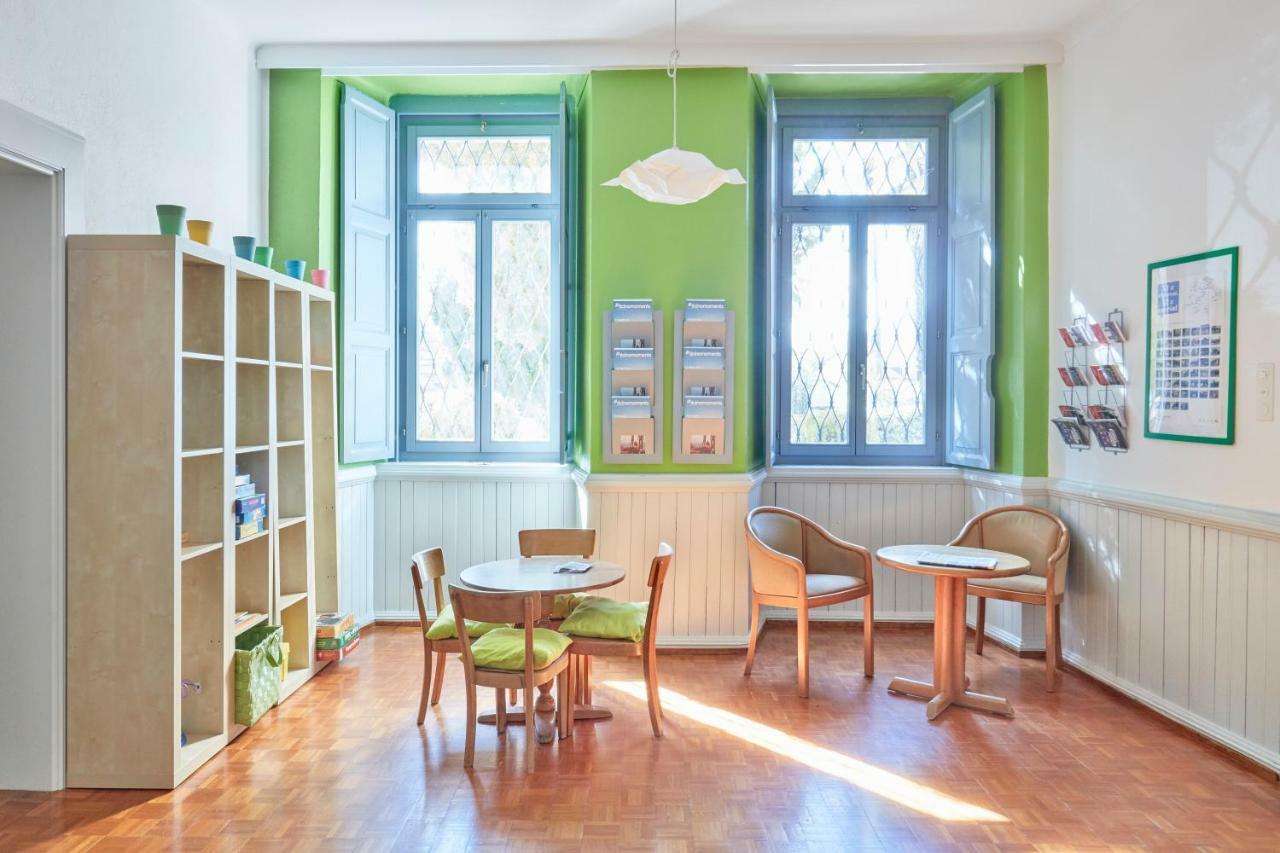 Montebello - Youth Hostel *